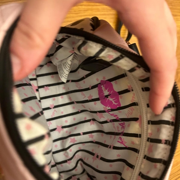 Luv Betsy by Betsy John - Picture 5 of 9